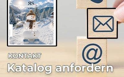 Kontakt by Riese GmbH - Kontaktbild - grauer Hintergrund mit einem Tisch, auf dem 3 Würfel mit den Symbolen Telefonhöhrer, Briefkuvert und dem Klammeraffen stehen.